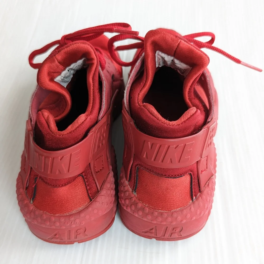 NIKE Air Huarache Run Triple Red Sneakers Size 8.5 Men's